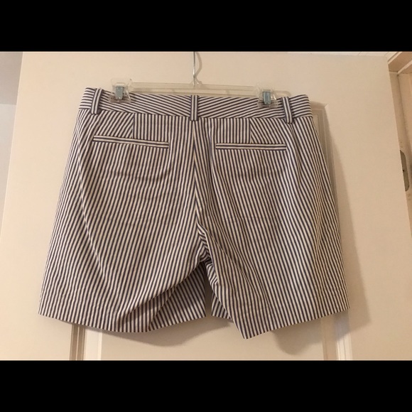 Searsucker shorts - Picture 3 of 3